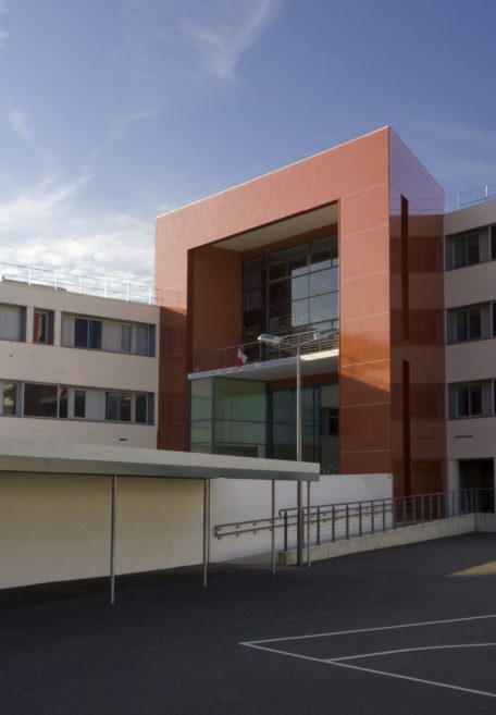 Paul Éluard Secondary School